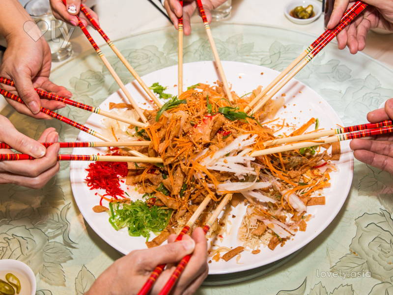 Yee Sang – Món ăn mang lại may mắn trong Năm mới ở Malaysia